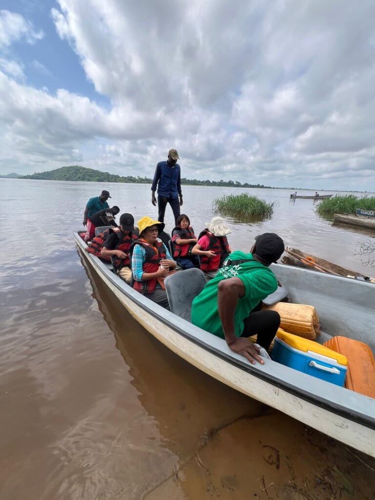 Boat Cruise on Congo River, Kwafrika Travel