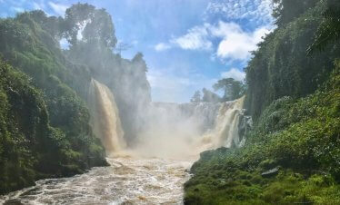 Kongou Falls Gabon (copyright Stuart)