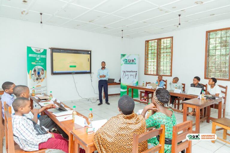 Kwafrika Travel supporting education in Eastern Congo, C'est quoi les intelligences artificielles? 4ème atelier UDE-Goma (Groupe Utalii Kwetu Vs Kwafrika Travel)